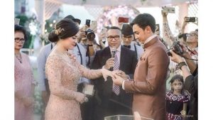 Lamar Felicya Angelista, Caesar Hito Berikan Tas Gucci dan iPhone 11 pro