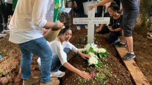 Karen Idol Benarkan Arya Kerap Pakai Headset, Tak Tahu Anak Terjatuh