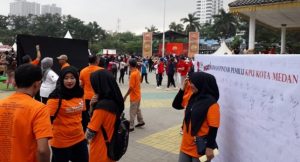 Ribuan Warga Antusias Ikuti Senam Launching Maskot & Jingle Pilkada Medan