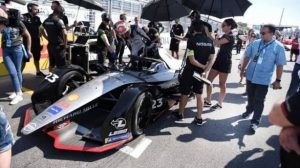 Pohon di Monas Sudah Gundul, Anies Malah Hentikan Formula E