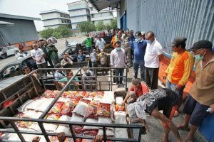Pemko Medan Salurkan 980 Ton Beras, Akhyar : Utamakan Warga Total Loss Income