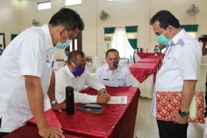 Tinjau Posko Gugus Tugas Medan, Akhyar Ingatkan Warga Tetap Gunakan Masker diluar Rumah