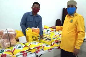Golkar Peduli Covid-19, Bantu Warga Terdampak dengan Beras…