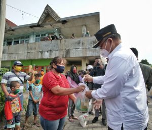 Kunjungi Kampung KB, Akhyar Ingatkan Warga Untuk Selalu Gunakan Masker