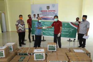 Penyerahan Bantuan APD Dari Tonoto Foundation dan Asian Agri Kepada Gugus Tugas Asahan