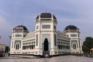 Mesjid Raya Gelar Salat Id, Jemaah Diminta Kenakan Masker dan Patuhi Physical Distancing