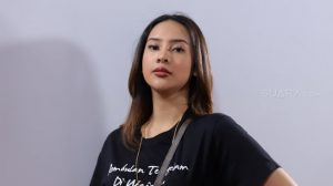 Anya Geraldine : Cowok Boleh Nakal Asal…..