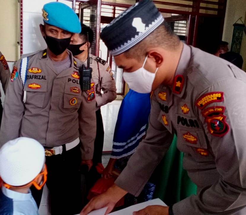 Renovasi Mako Selesai, Kapolsek Percut Santuni Anak Yatim