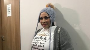 Penyanyi Latin Nyanyikan Lagu “Bagaikan Langit “, Melly Goeslaw Terharu