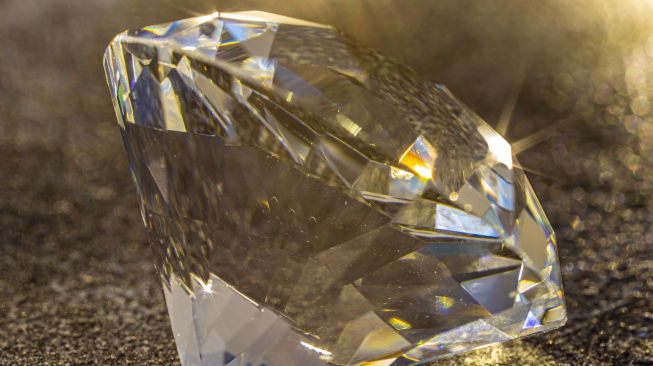 Temukan Berlian 10,96 Karat, Petani ini Mendadak Kaya Raya