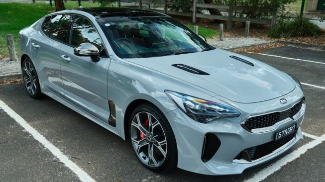 Dapat Dana Bantuan Covid-19, Pria ini Malah Beli Mobil Mewah