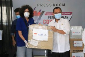 Terima 16.863 APD Dari IOM, Akhyar Ajak Warga Medan Tertib Gunakan Masker