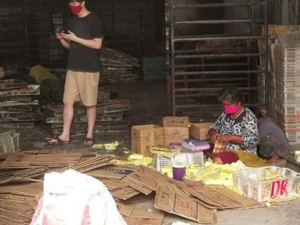 Diduga Tak Berstandar Kesehatan, Polisi Gerebek Pabrik Roti di Jalan Madiosantoso,
