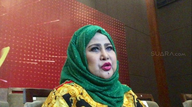 Ratu Dangdut Elvy Sukaesih Terpapar Covid-19, Ini Kondisinya