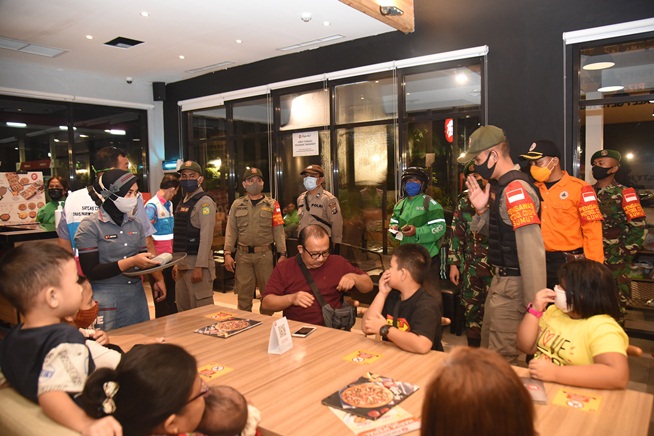 Cegah Penyebaran Covid-19,, GTPP Sumut Gelar Razia di Pusat Keramaian