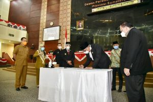 KUA-PPAS P-APBD 2020 Diteken, Gubsu : Akselerasi Pembangunan Harus Tetap Dilaksanakan