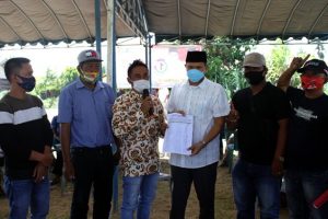 Blusukan ke Karanganyar, Adlin Dengarkan Keluhan Pengusaha Batu Bata dan Peternak