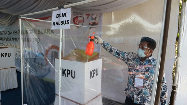 Cegah Claster Baru, KPU Bakal Siapkan Pengukur Suhu dan Bilik Khusus Saat Pencoblosan