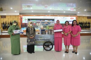 Serahkan Bantuan Usaha, Deskranasda Sumut Berharap Bisa Dorong Ekonomi UKM