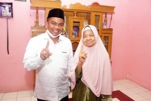 Pernah Dilayani Saat Naik Haji, Nek Safiah Terharu Saat Bertemu Wiwik