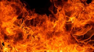 Dituding Miliki Ilmu Hitam, Dua Orang Dipenggal dan Dibakar Massa