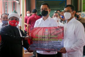 Mensos Tinjau Pencairan Dana Bansos di Simalungun