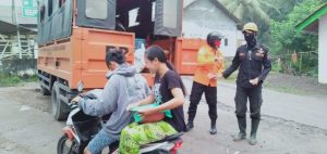 Gunung Semeru Luncurkan Awan Panas, 550 Warga Mengungsi