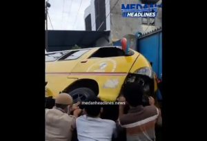 Kecelakaan Di Simpang Mercy, Pengendara Motor Tewas Ditabrak Angkot