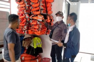 Persiapan Natal Dan Tahun Baru, Kapal Penumpang Di Danau Toba Di Uji Fisik
