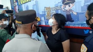 Pelaku Oral Seks di Halte Ternyata Baru Kenal Si Pria Sejam Dan Diberi Duit Rp 22 Ribu