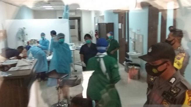 Digigit Komodo, Pergelangan Tangan Balita ini Putus