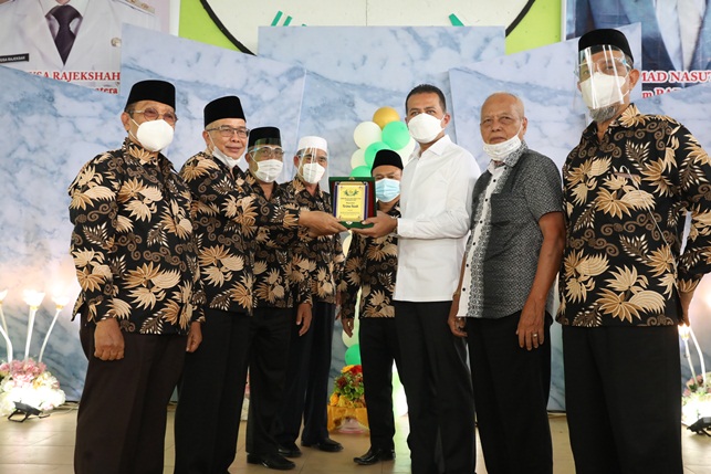 Beri Sumbangsih Dunia Pendidikan di Sumut, Wagub Aprsiasi Pendiri PAB