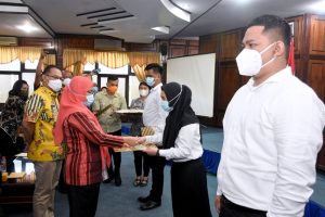 Serahkan SK Pengangkatan Kepada 289 CPNS Pemprov Sumut, Sekda : Tunjukan kinerja dan Disiplin Bekerja