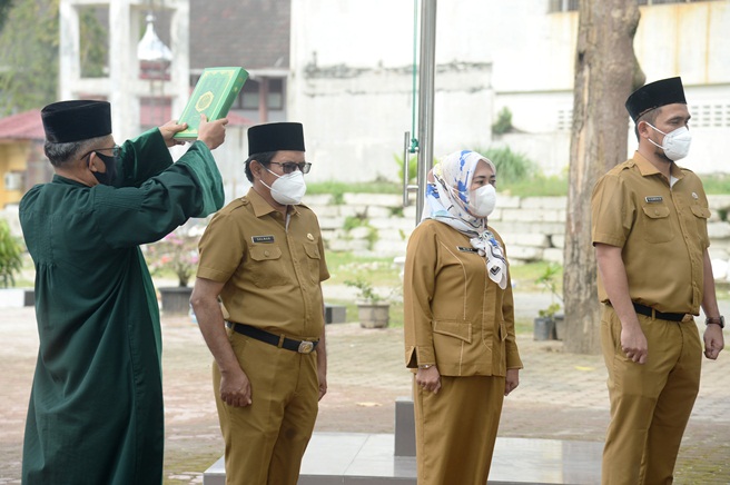 Kabiro Administrasi Kukuhkan Pejabat Pengawas