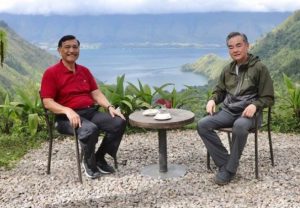 Berkunjung ke Sumut, Menlu China Diajak Luhut Nikmati Keindahan Danau Toba