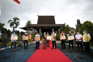 Tangani Banjir Kalsel, BNPB Serahkan Bantuan Dana Siap Pakai Rp 3,5 Miliar