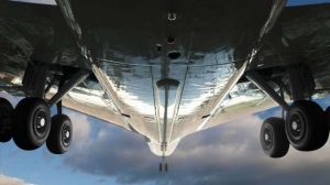 Alamak, Roda Pesawat Yang Sedang Terbang Jatuh Dan Timpa Rumah Warga