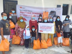 Serahkan Bantuan Sembako, Pertagas Peduli Korban Banjir di Aceh