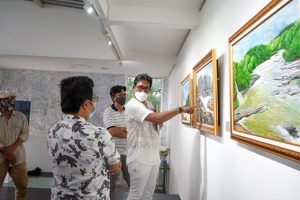Kolaborasi Pertamina Foundation-Dewa Mustika Art Lab Dalam Pameran Lukisan Untuk Amal
