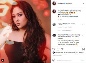 Unggah Foto Hot, Audy Item Minta Iko Uwais Cepat Pulang