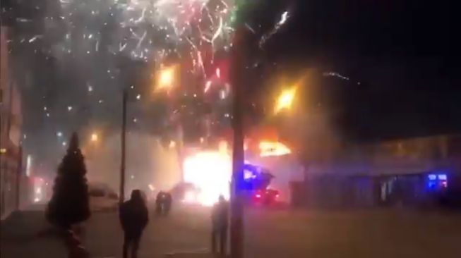 Gara-Gara Pesta Kembang Api, 3 Orang Tewas dan Ribuan Orang Terluka