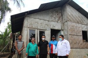Bersama DD Waspada, Camat Sunggal Luncurkan Program Bedah Rumah