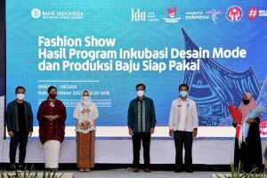 Dekranasda Kota Medan Apresiasi Fashion Show Program Inkubasi Desain Mode dan Produksi Baju Siap Pakai