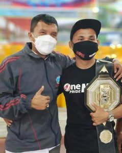 Kembali Berlaga di MMA, Bupati Toba Pesan Agar Adi Putra Manurung Siapkan Fisik Dan Mental