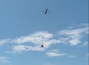 Salurkan Bantuan ke Sejumlah Desa Yang Terisolir Pasca Banjir Bandang NTT, BNPB kerahkan Helikopter