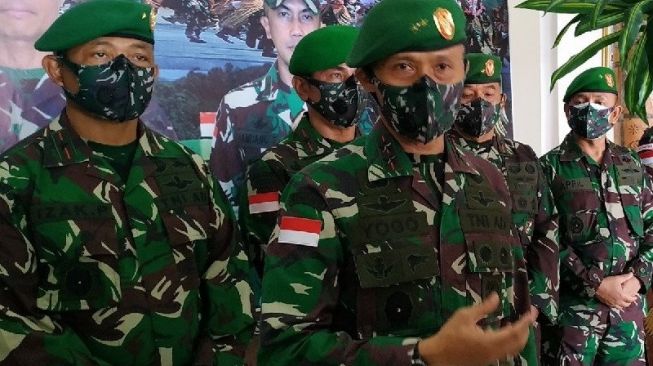 Usai Tewas Ditembak Kelompok Separatis, Jasad Kepala BIN Papua Dievakuasi Pakai Heli