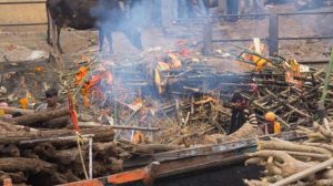 Angka Kematian Covid-19 Melonjak Tinggi, Krematorium di India Kerja 20 Jam Sehari