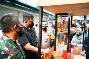Senyum Manis UMKM Kesawan City Walk Besutan Bobby Nasution