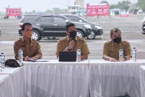 Tinjau Persiapan Vaksinasi Drive Thru di Lanud Soewondo, Bobby : Persiapkan Yang Terbaik