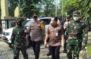 Pangdam Dan Wakapolda Tinjau Lokasi Karantina WNI Dan WNA di Sunggal dan Selayang